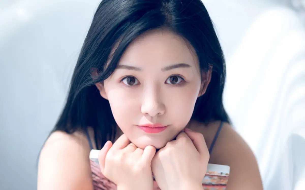 昌吉哈尔滨私人伴游燕子