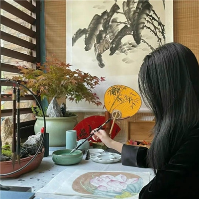 昌吉伴游女生刀思若的资料